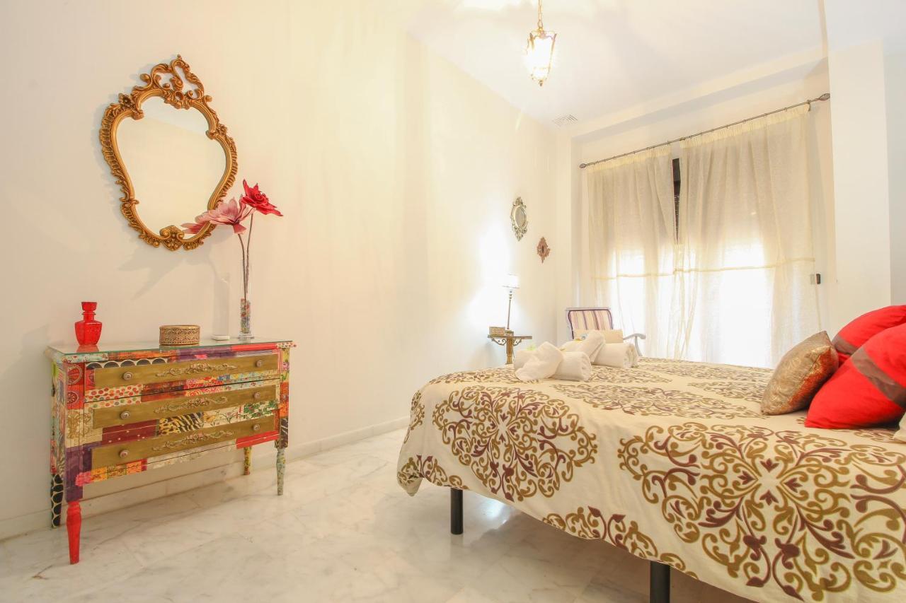 Ferienwohnung Apartamento Livia Junto A La Catedral Sevilla Exterior foto