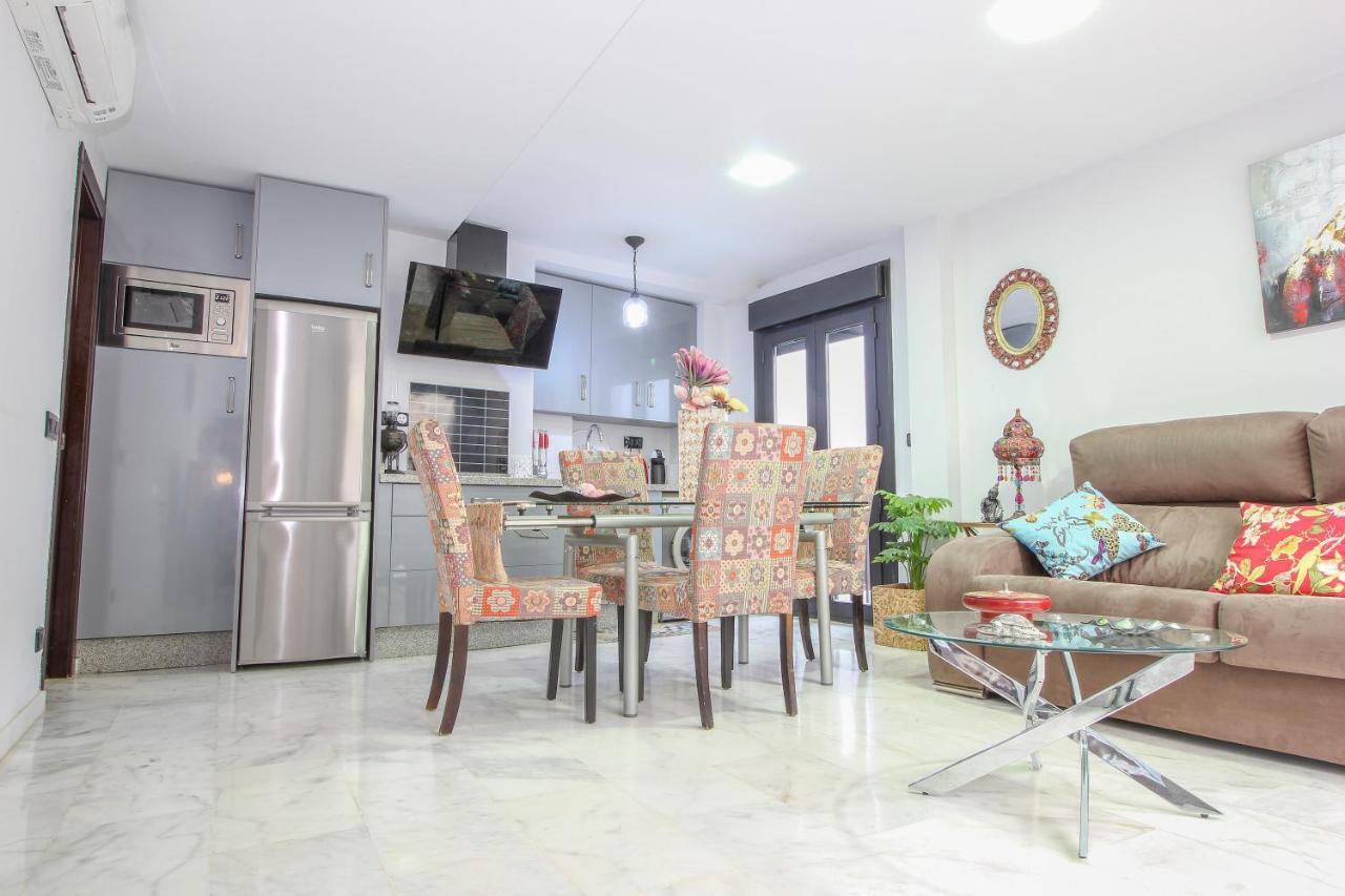 Ferienwohnung Apartamento Livia Junto A La Catedral Sevilla Exterior foto